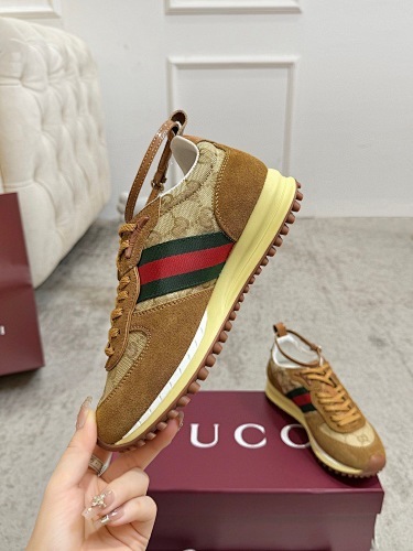 GUCCI Re-Motio Sneakers