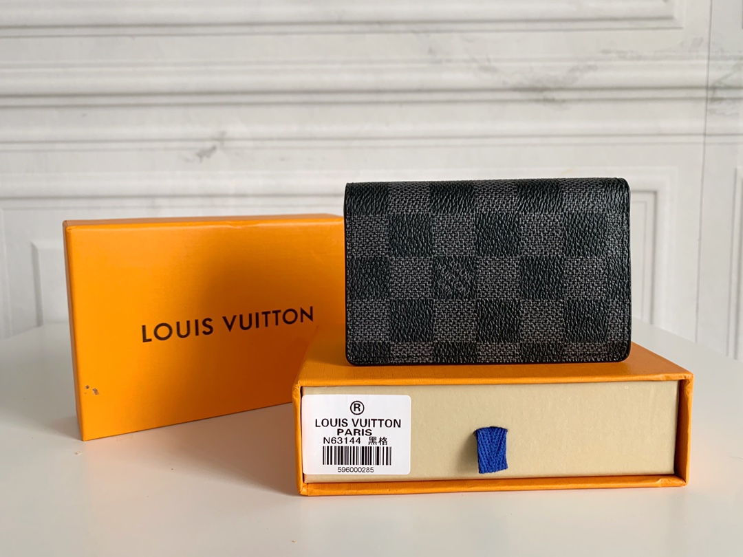 LV Man's Wallet
