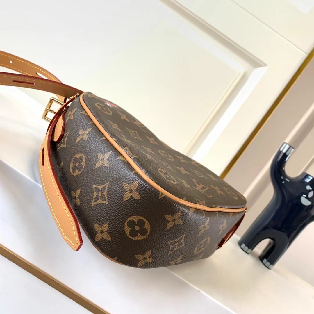LV Heart bag