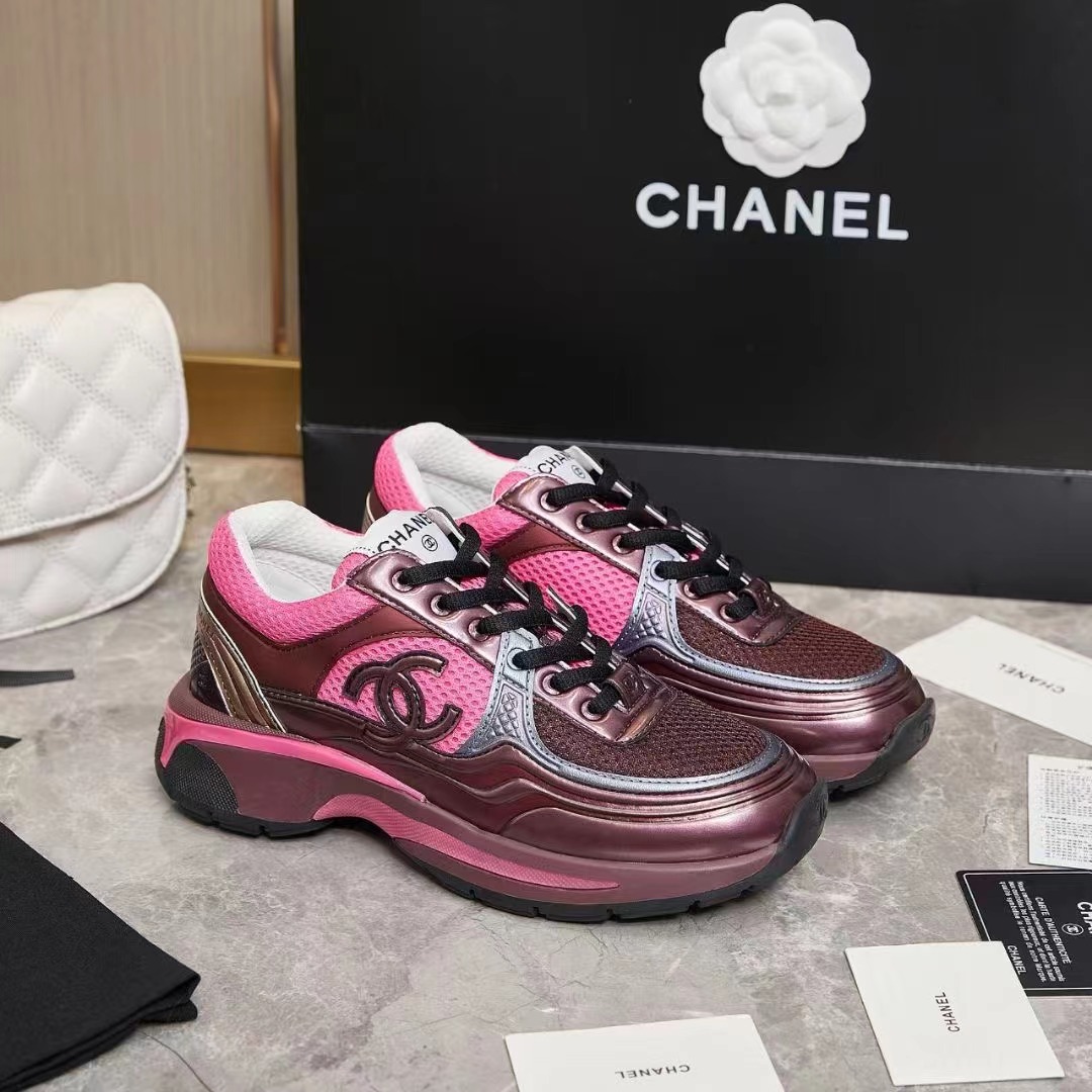 CHANEL Casual Sneakers