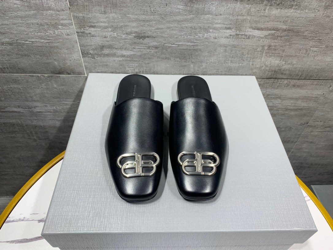 BALENCIAGA Men's Slippers