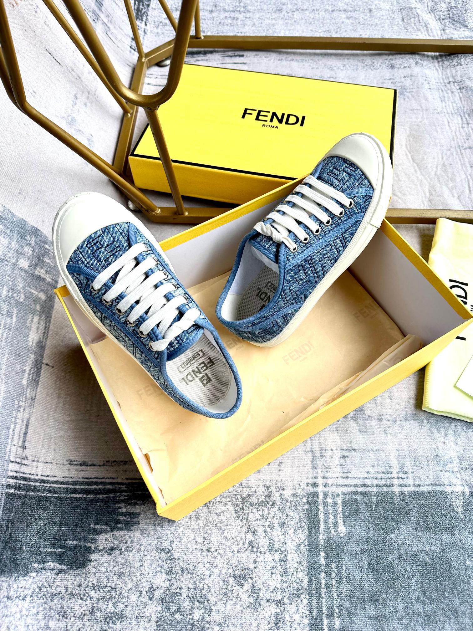 FENDI Domino Sneakers