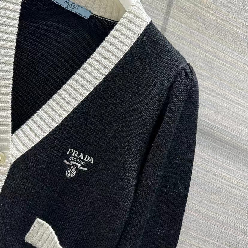 PRADA knit sweater