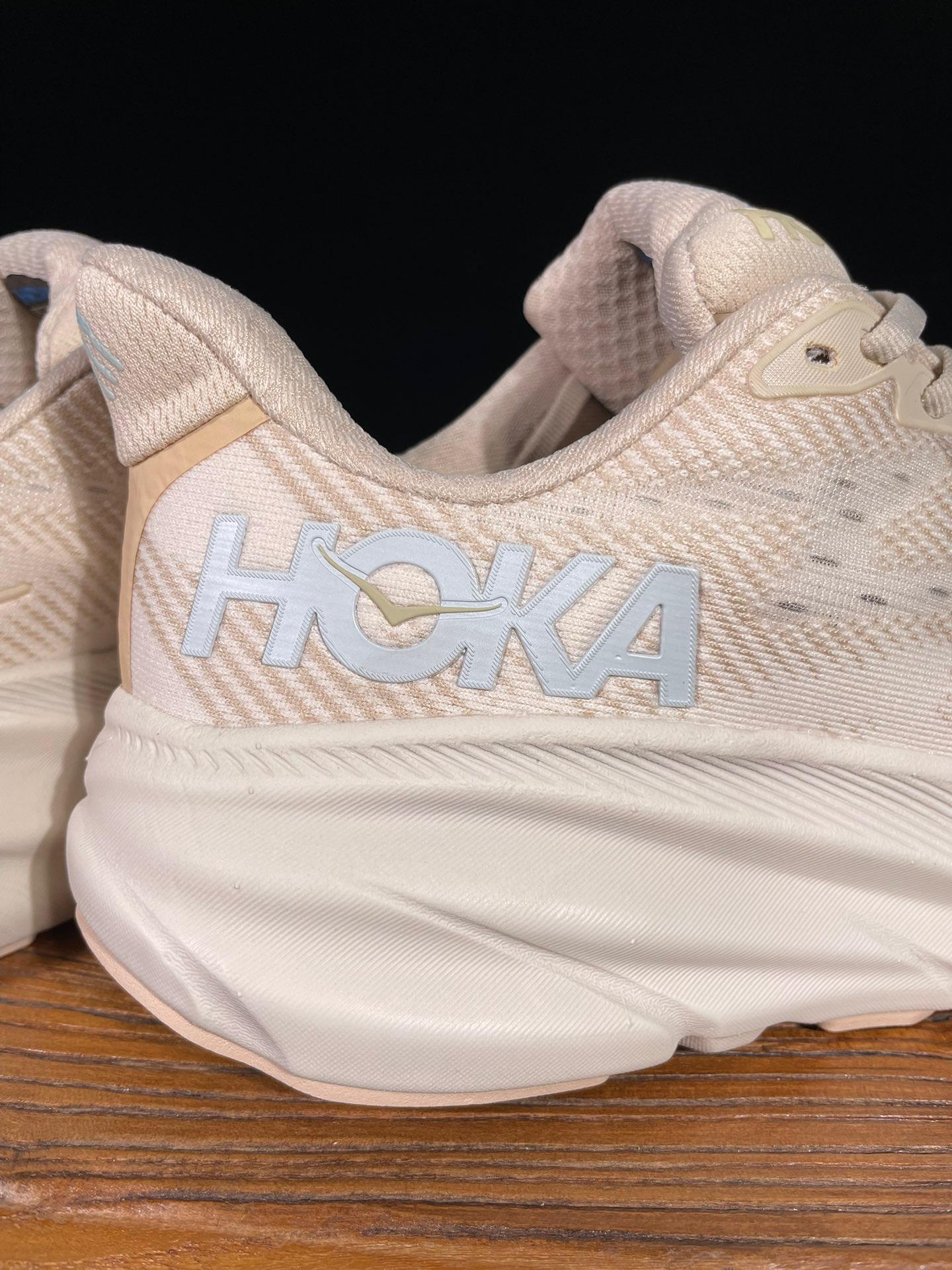 HOKA One One Clifton 9 Running shoes