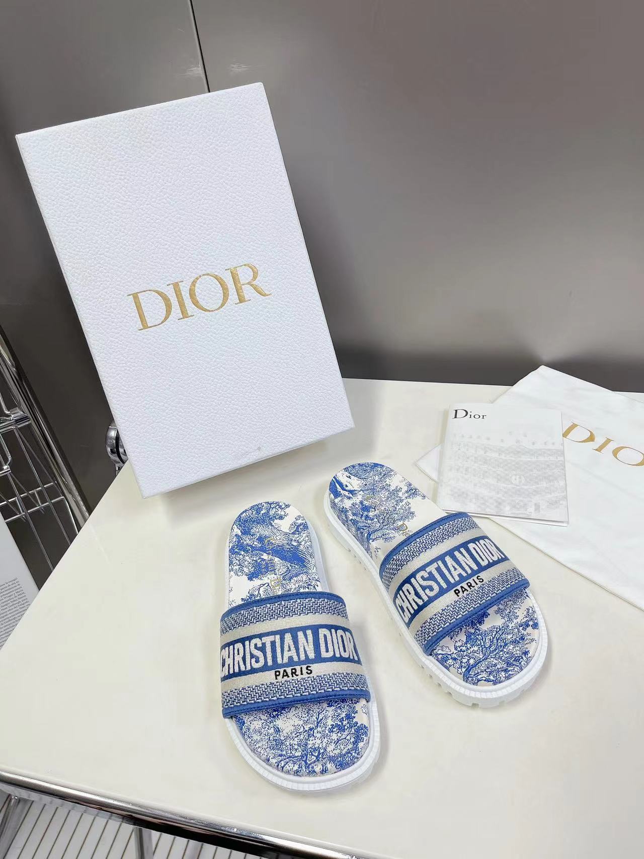 DIOR Slippers