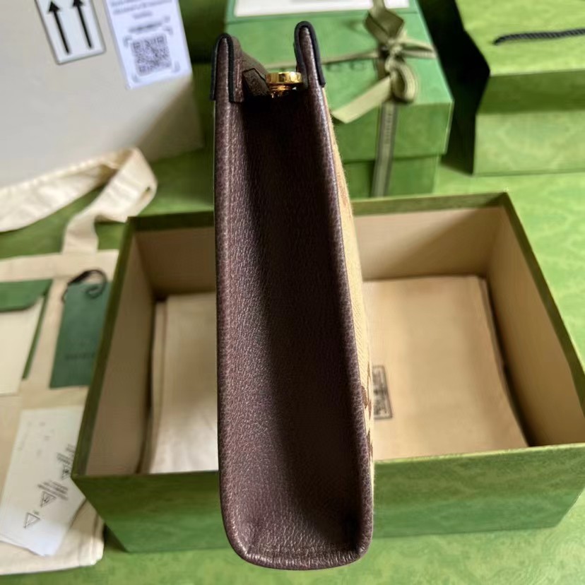 GUCCI Jumbo GG Pouch Pouch
