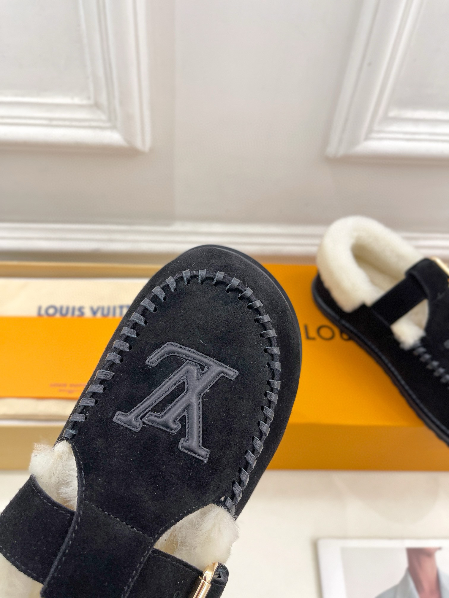 LV wool shoes