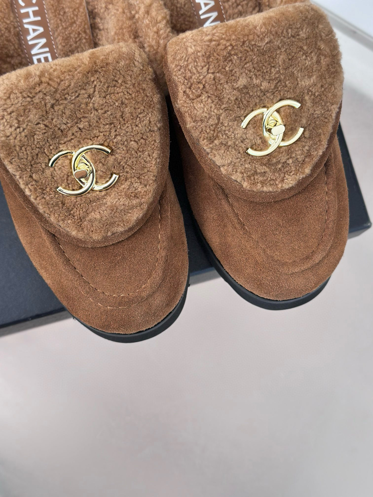 CHANEL Wool Muellers