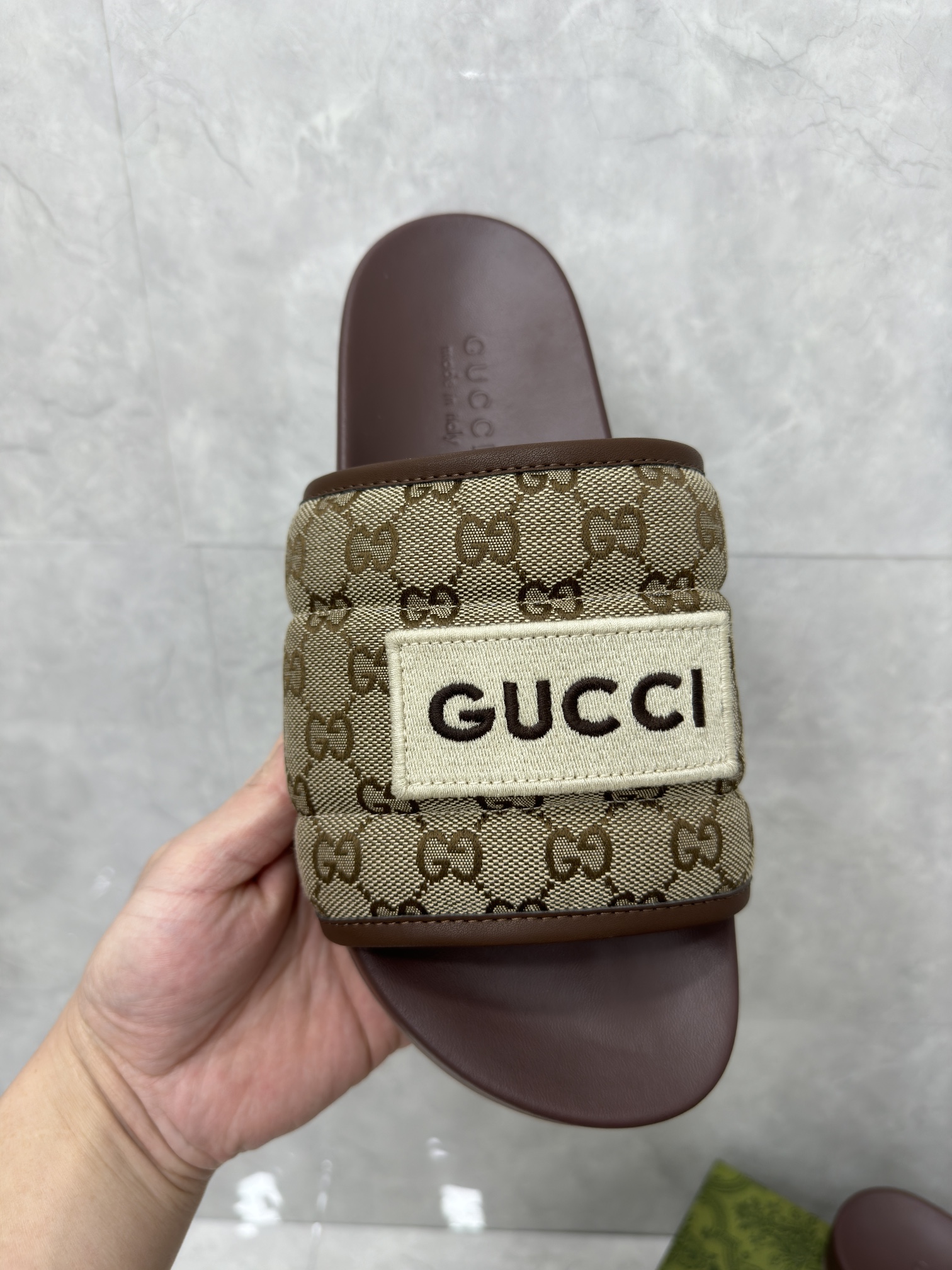 GUCCI SLIDES