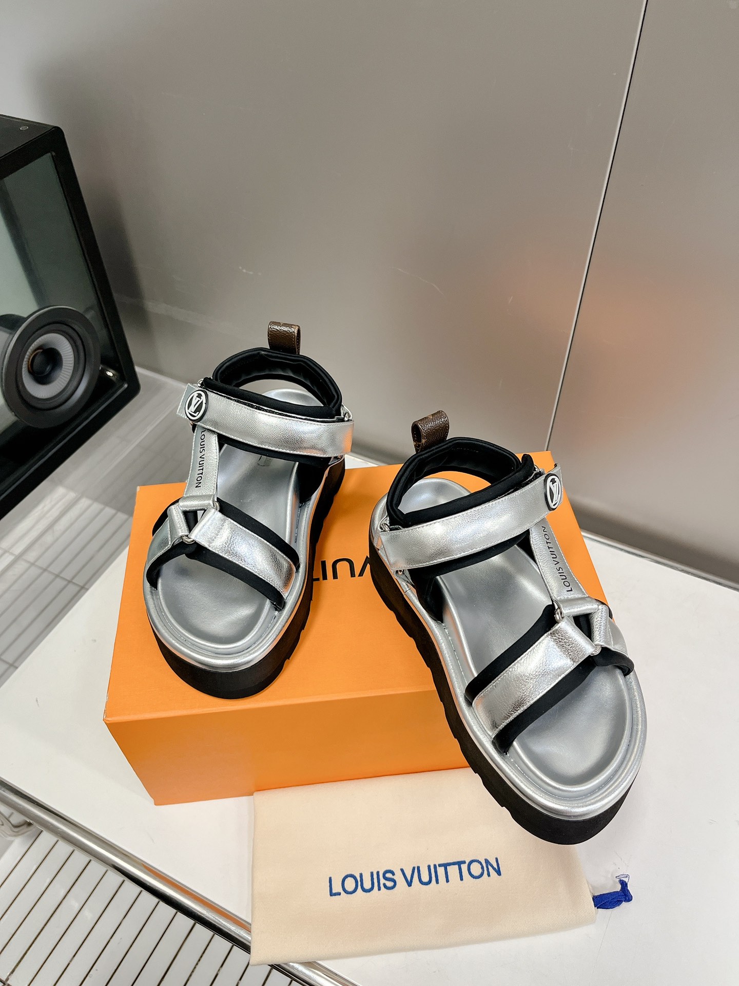 LOUIS VUITTON SANDALS