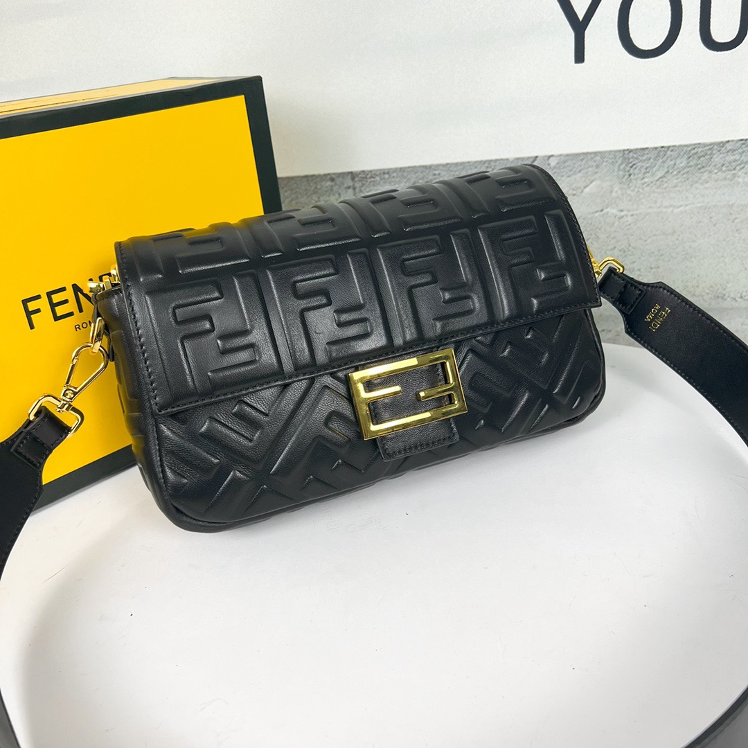 FENDI BAG