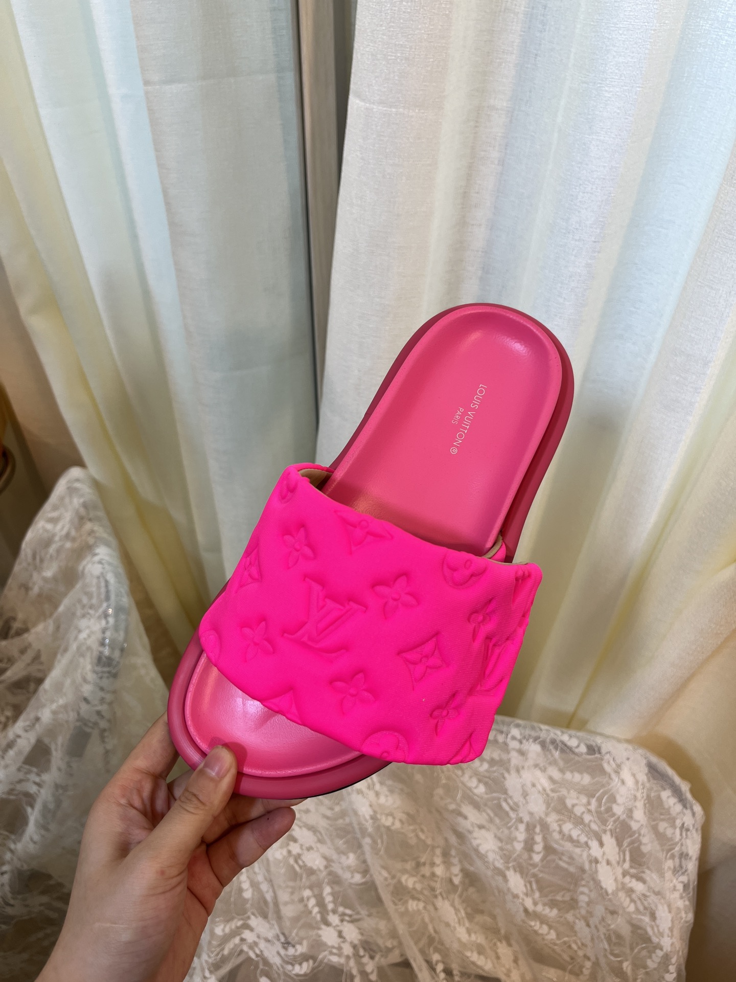 LOUIS VUITTON SLIDES