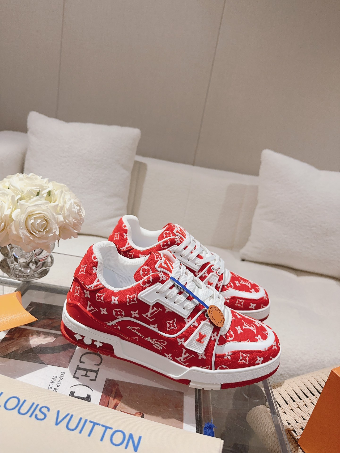 LOUIS VUITTON SNEAKERS
