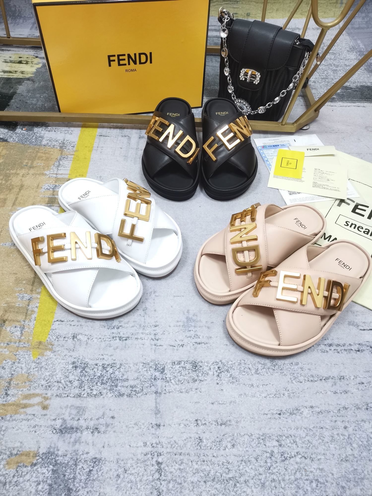 FENDI SLIDES