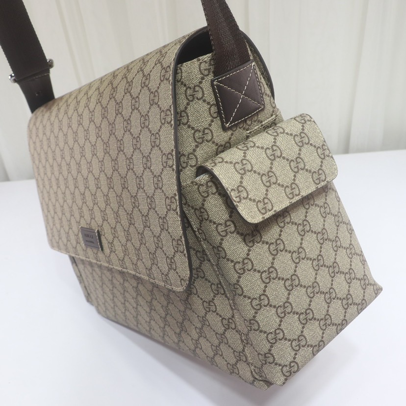 GUCCI Supreme Medium Diaper Bag