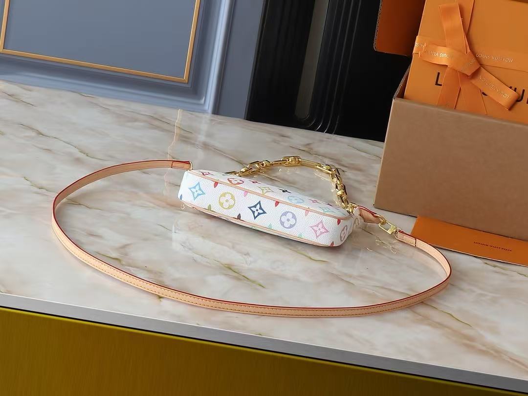 LV & TM Pochette Bags 22cm