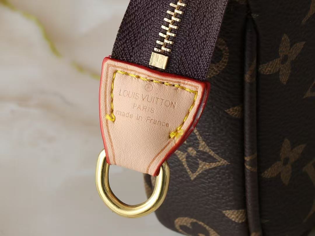 LV & TM Pochette Accessoires Bag 22cm