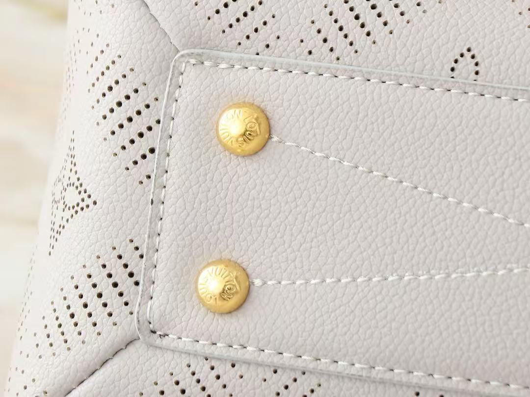 LV Hand It All Handbag (29*18*13cm)