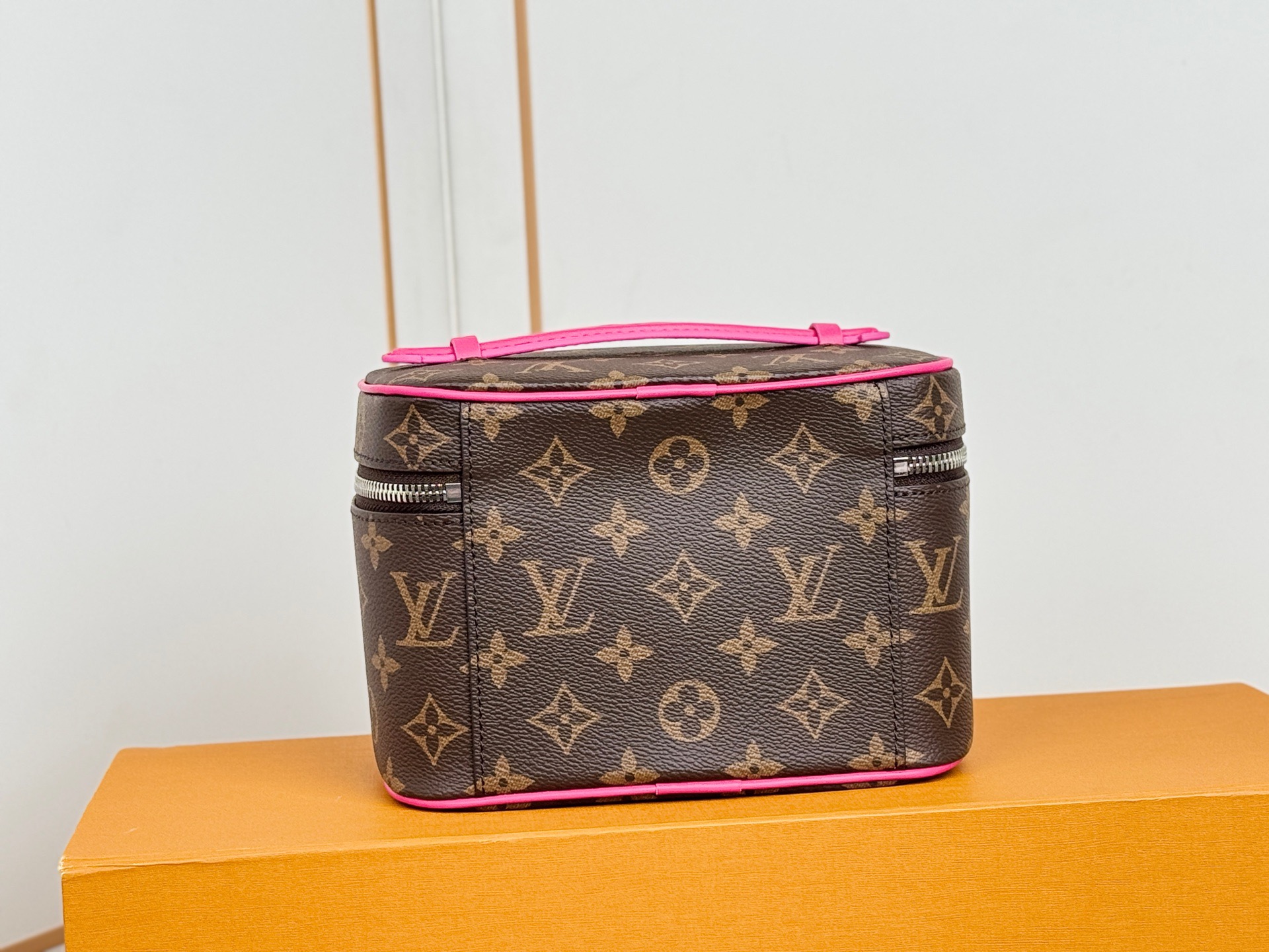 LV Nine BB Makeup bag