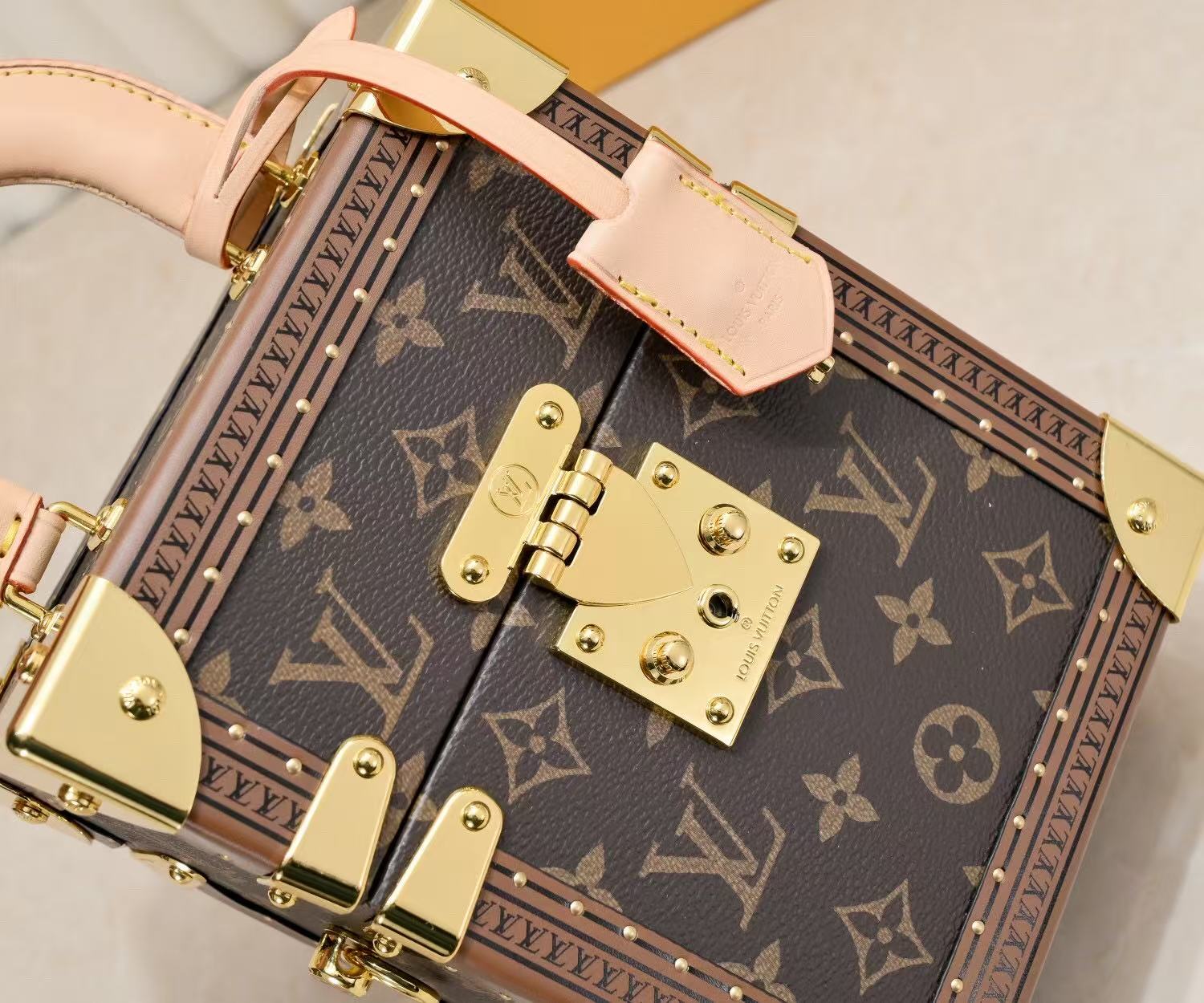 LV Camera Box