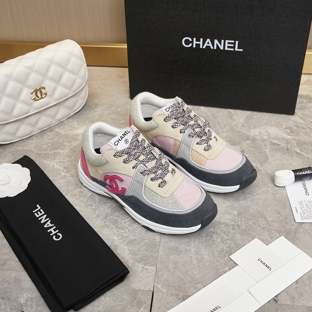 CHANEL classics sneakers