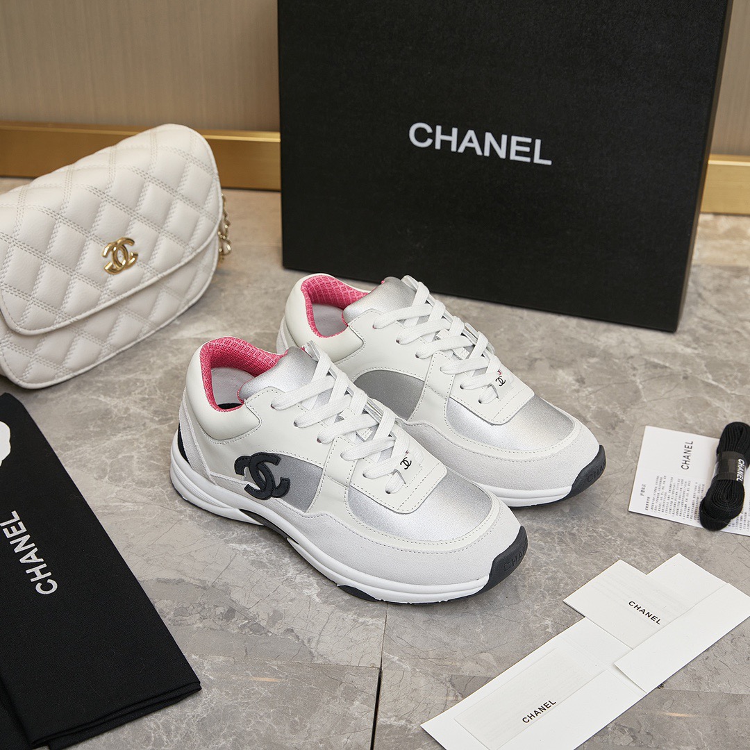 CHANEL classics sneakers