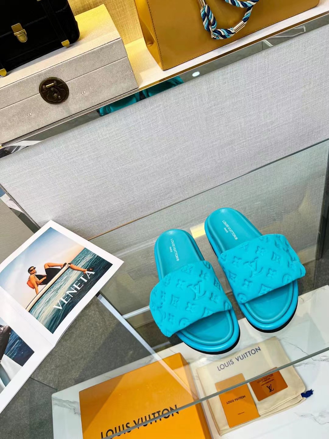LV POOL PILLOW COMFORT flip-flops