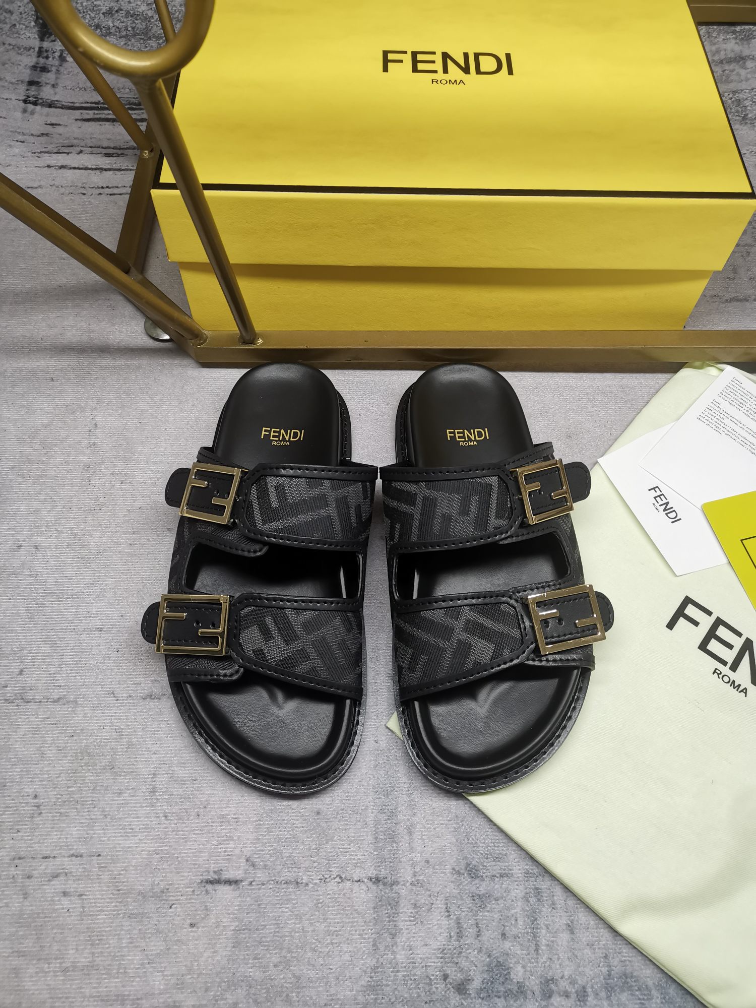 FENDI Feel