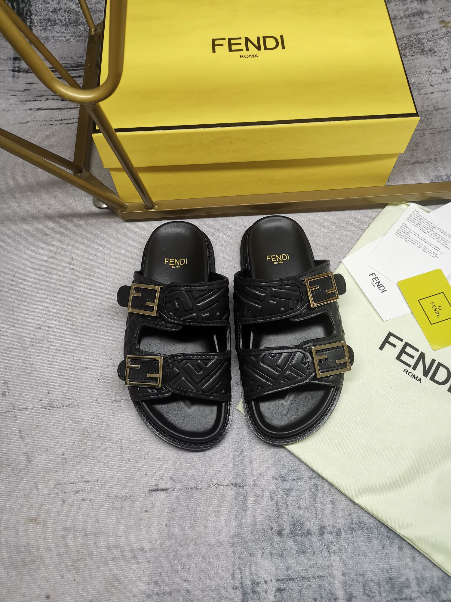 FENDI Feel