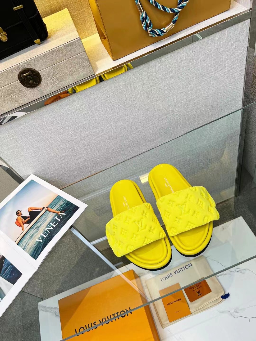 LV POOL PILLOW COMFORT flip-flops