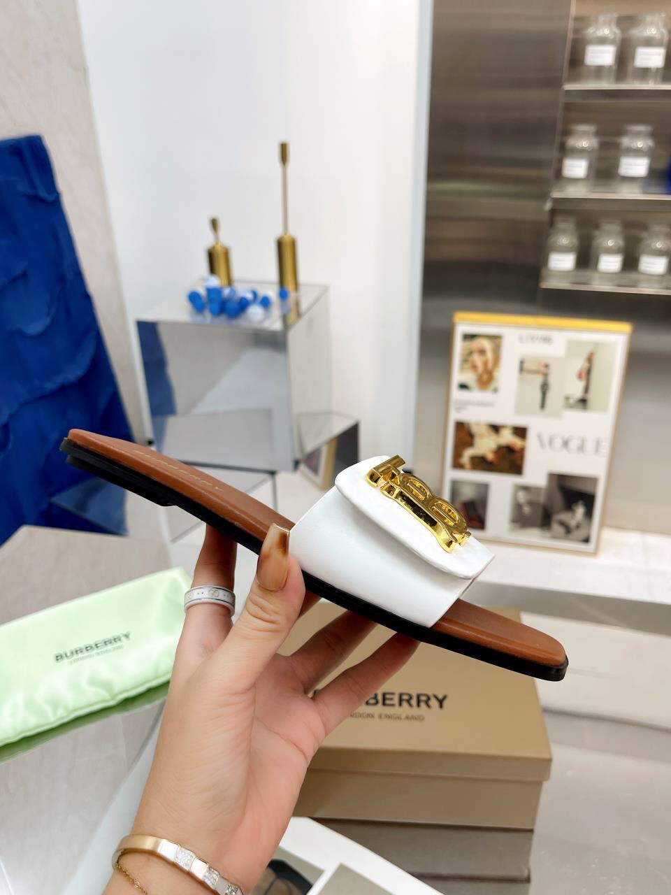 BURBERRY Slippers
