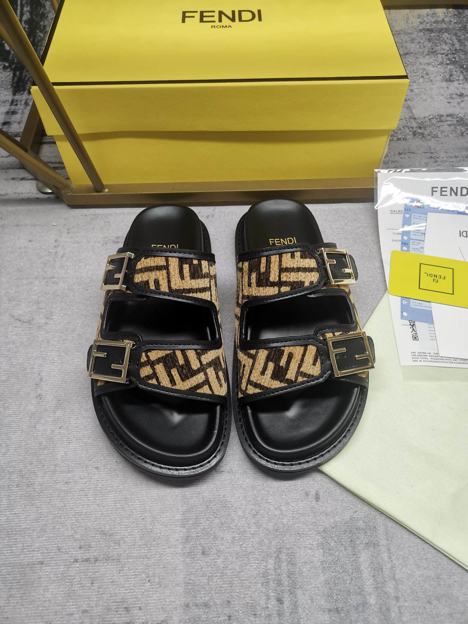 FENDI Feel