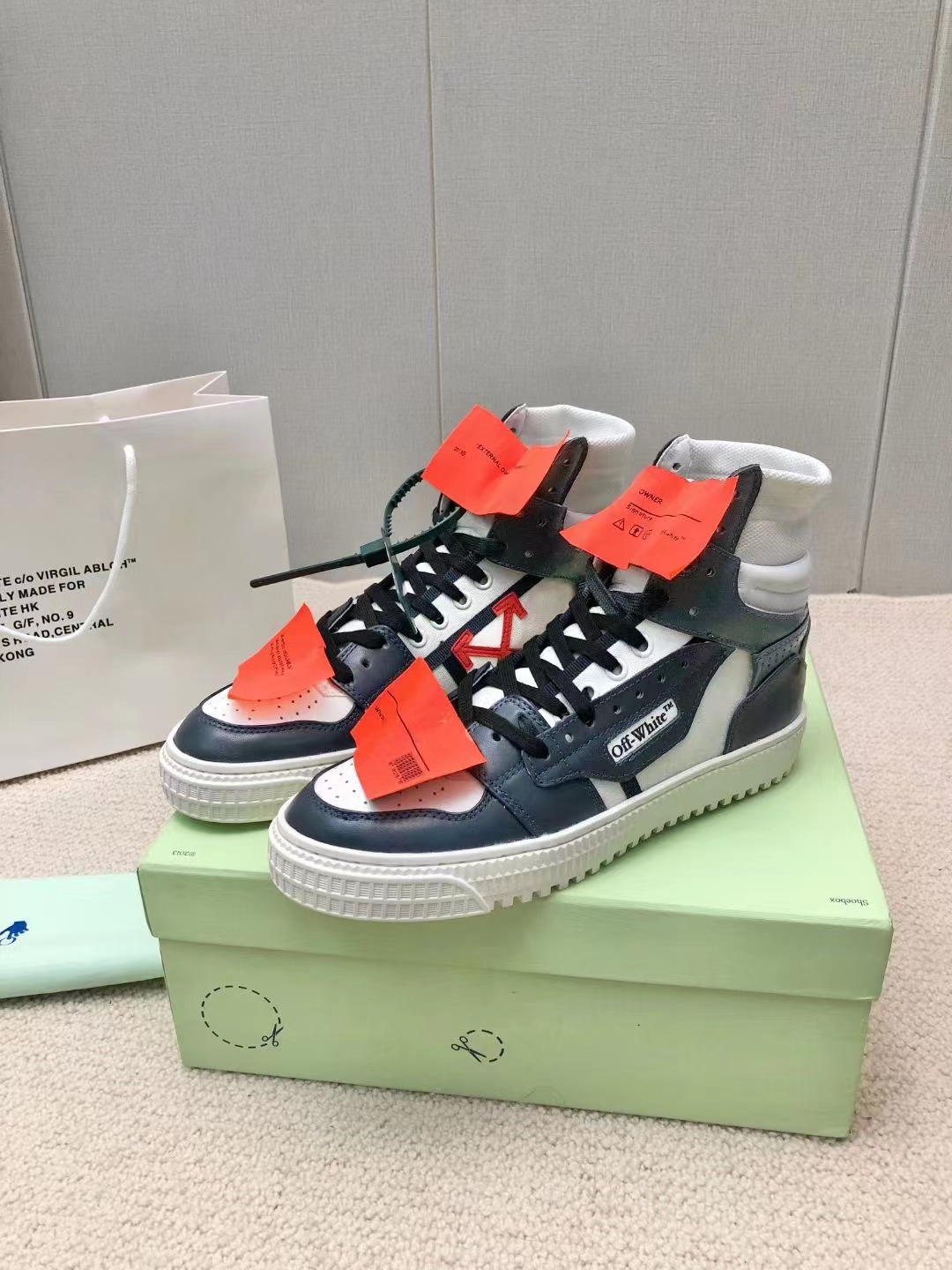 OFF COURT Sneakers