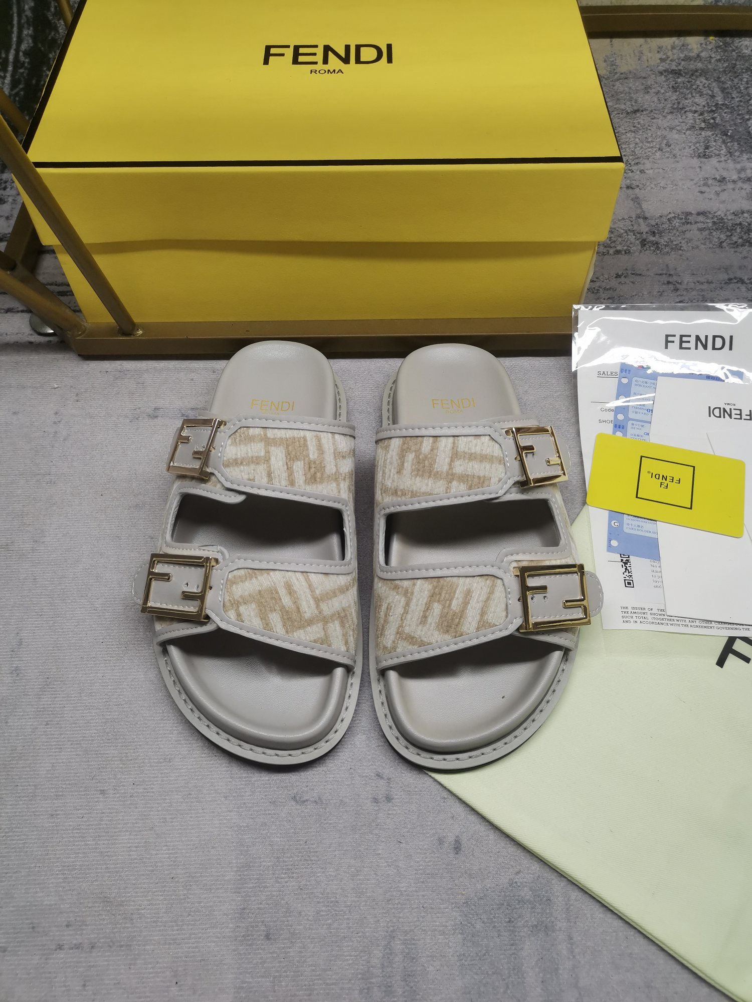 FENDI Feel