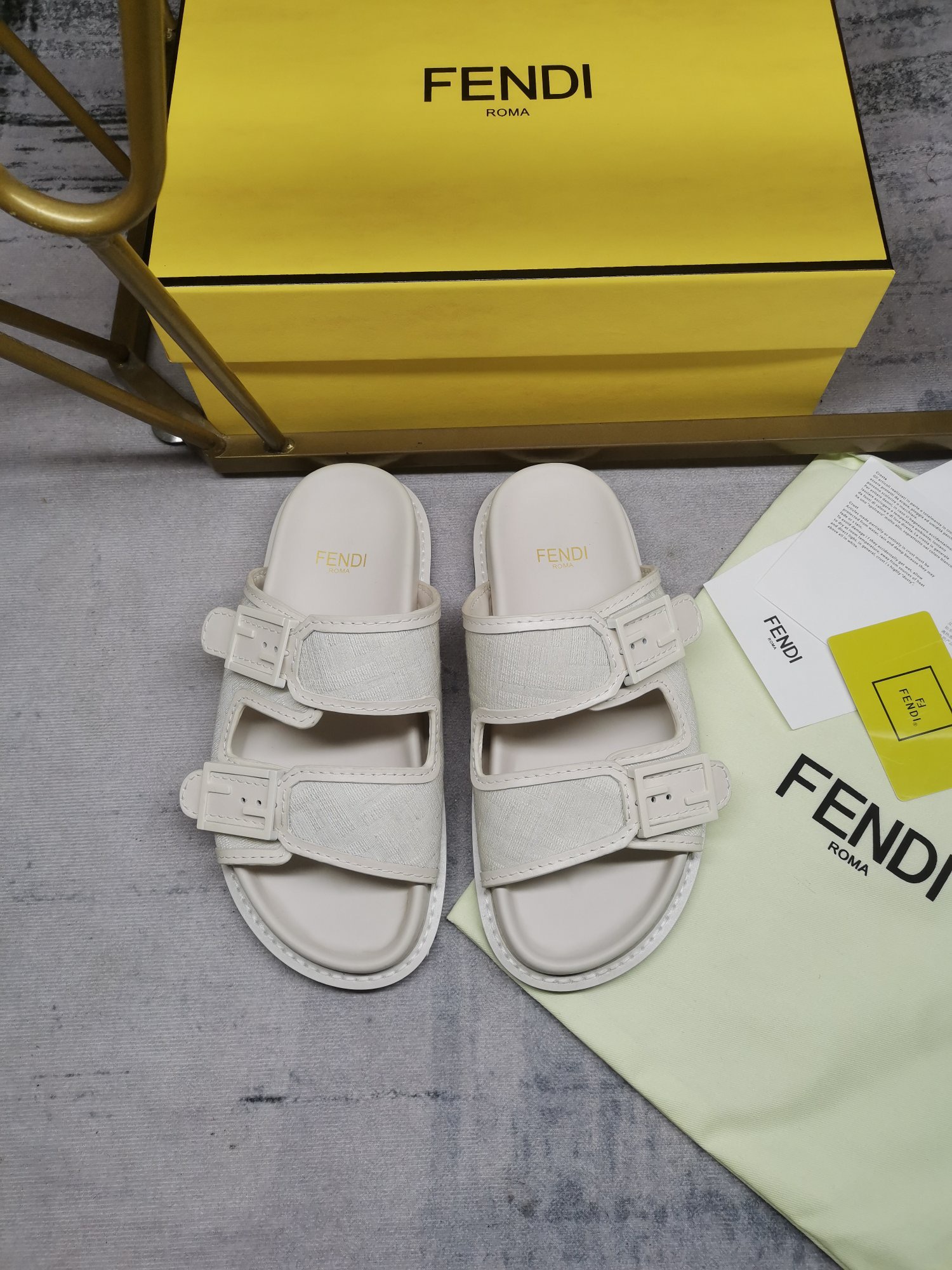 FENDI Feel