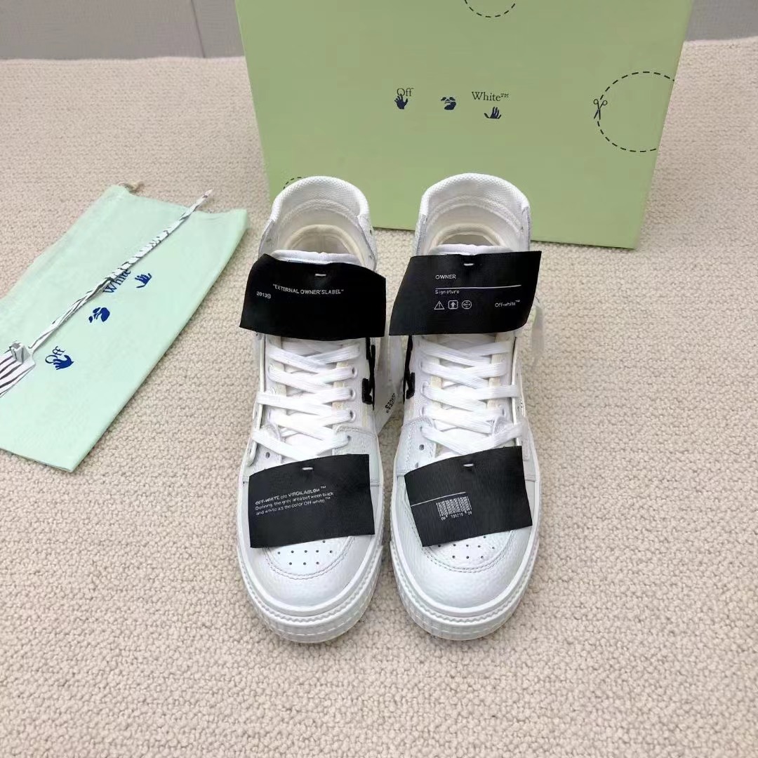 OFF COURT Sneakers