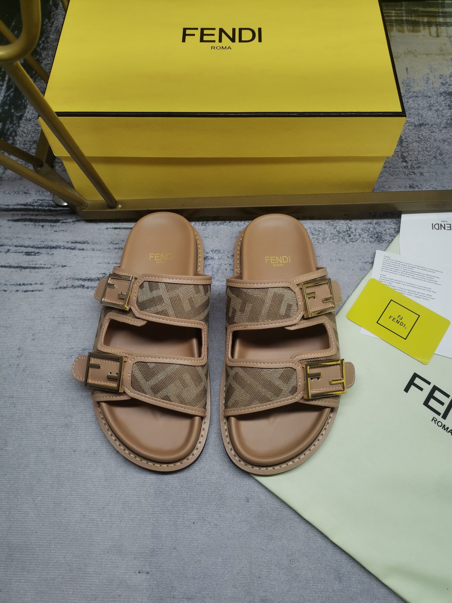 FENDI Feel