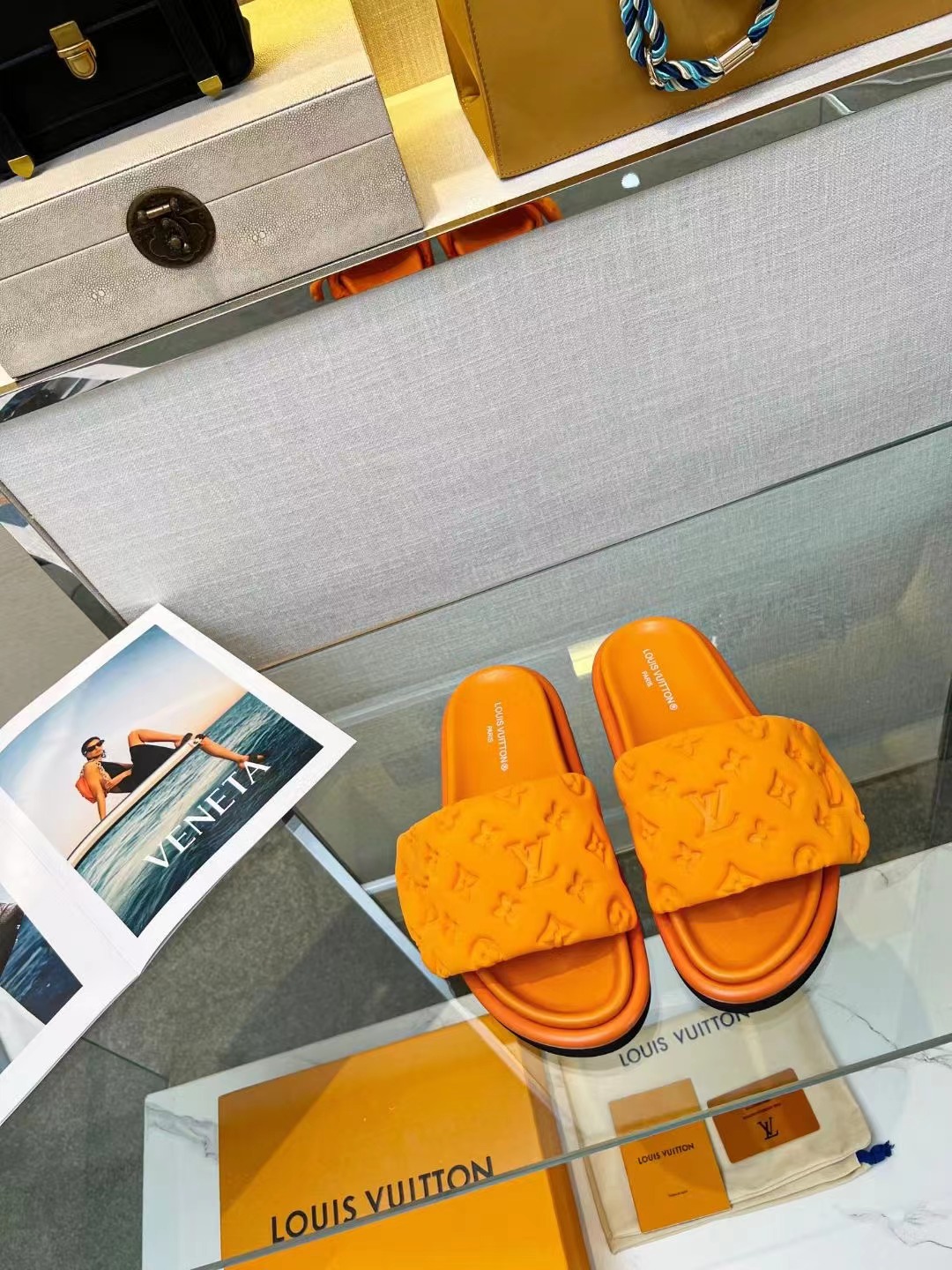 LV POOL PILLOW COMFORT flip-flops