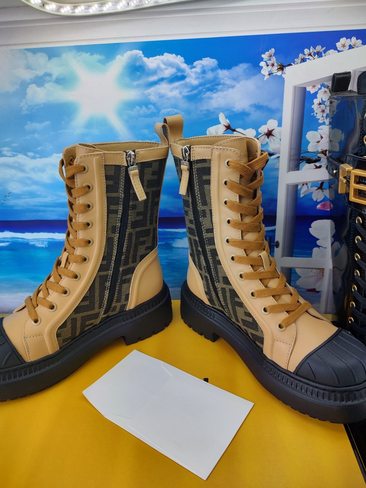 FENDI Domino