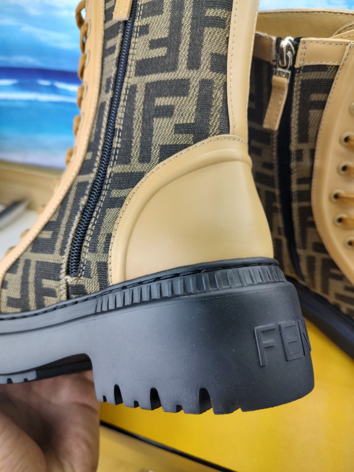 FENDI Domino