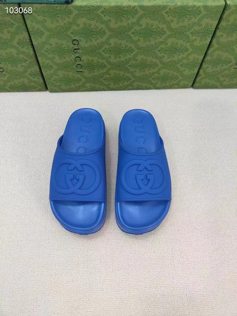 Gucci Women's interlocking double G slippers