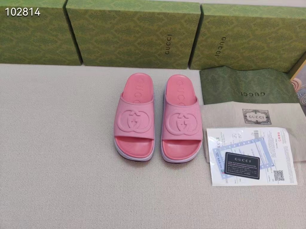 Gucci Women's interlocking double G slippers