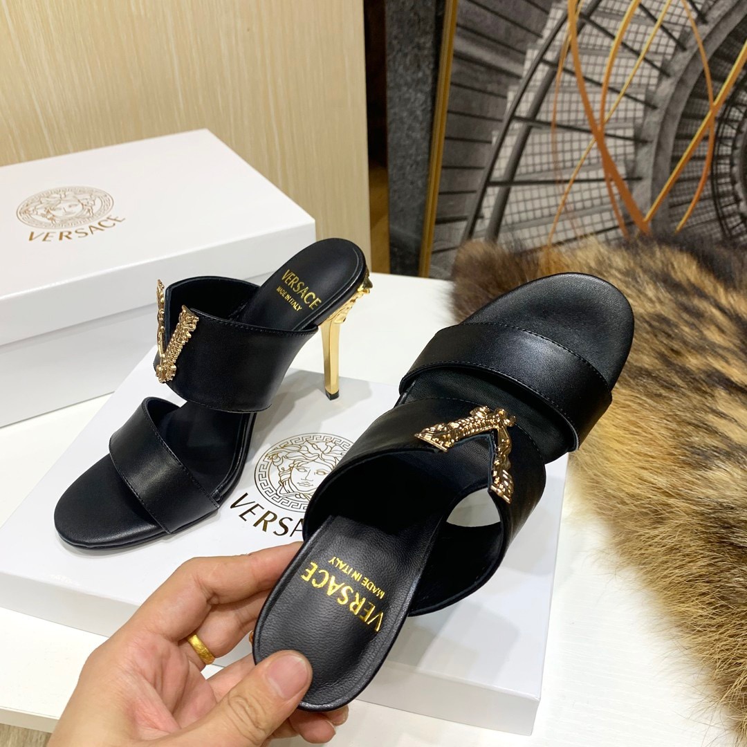 VERSACE ALLOVER HEELS