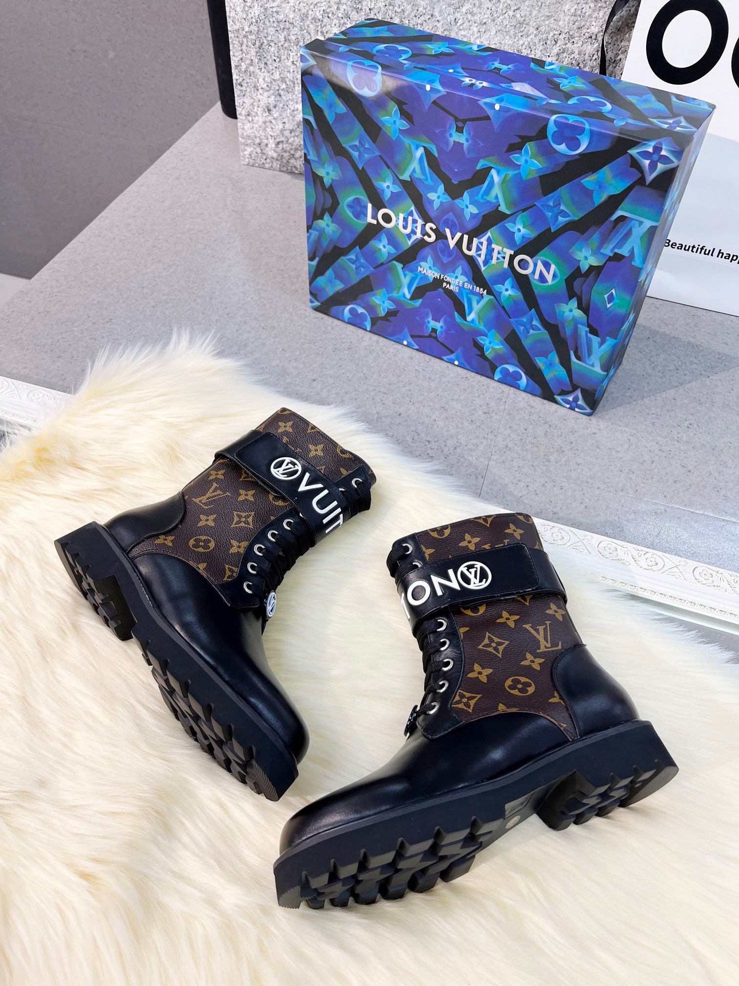 LV BOOTS