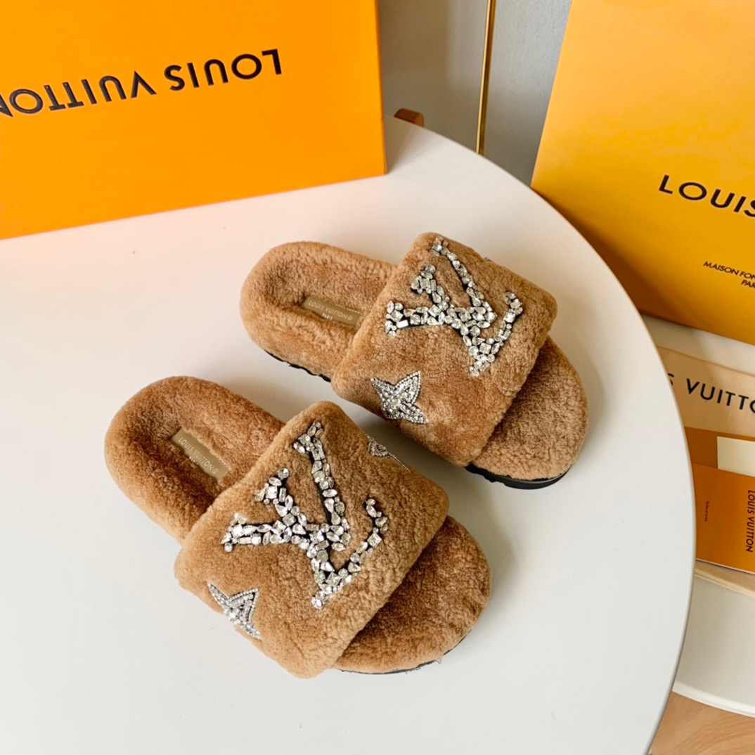 LV Diamond Wool Slippers