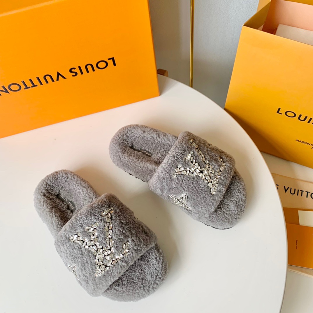 LV Diamond Wool Slippers