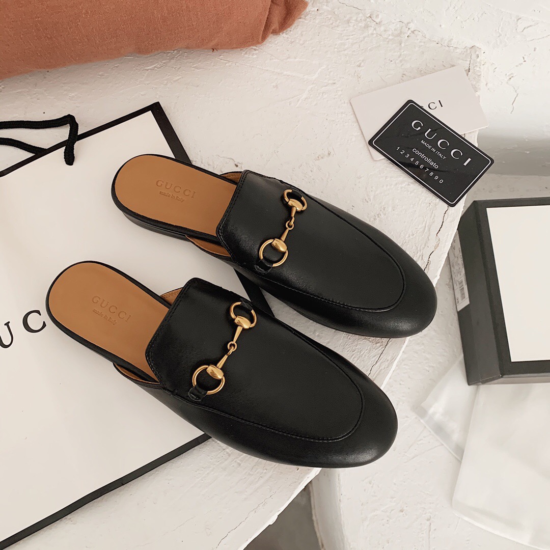GUCCI Pullover slippers