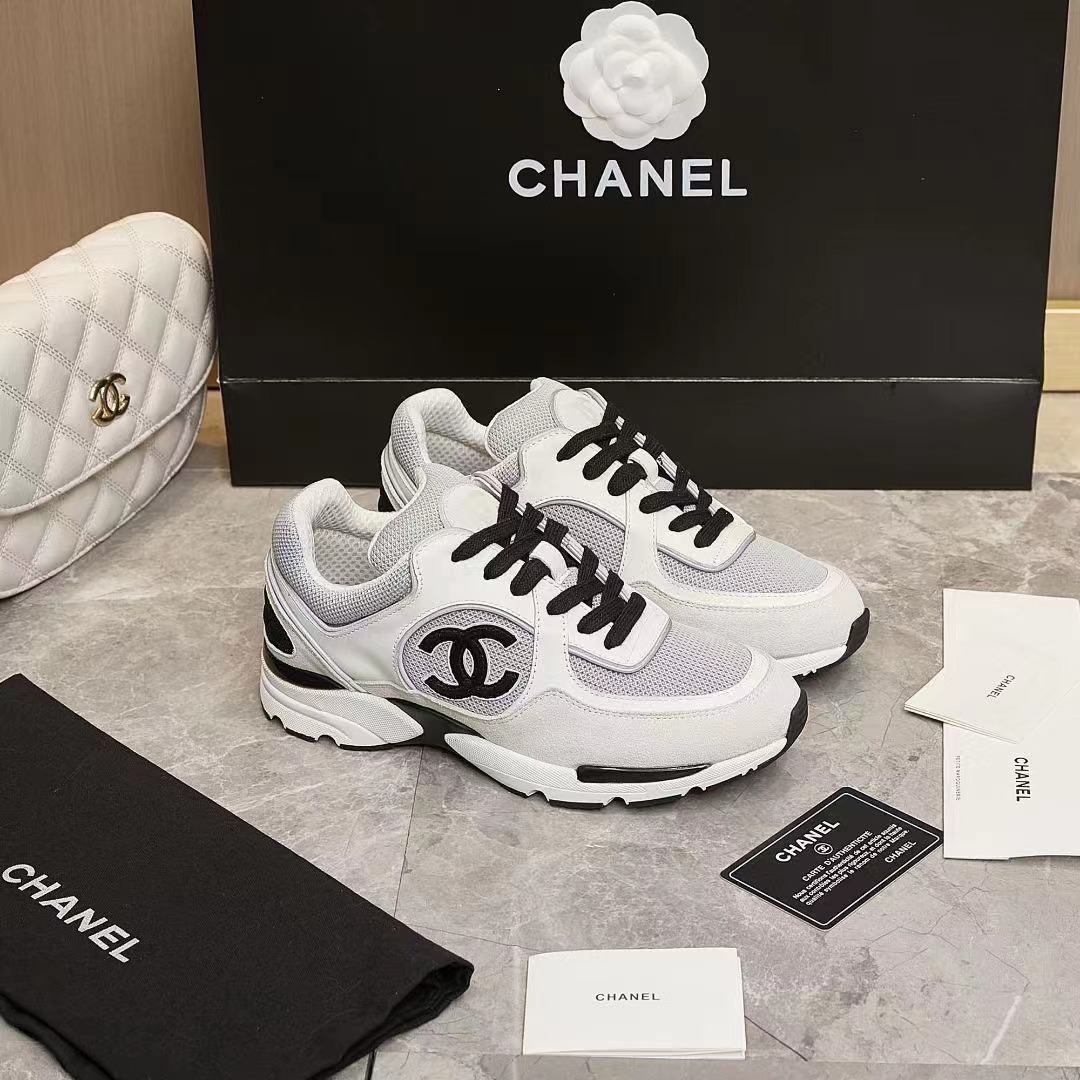 CHANEL Sneakers