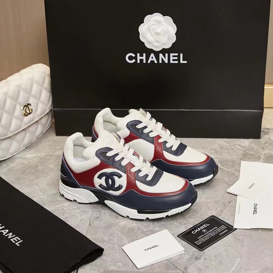 CHANEL Sneakers