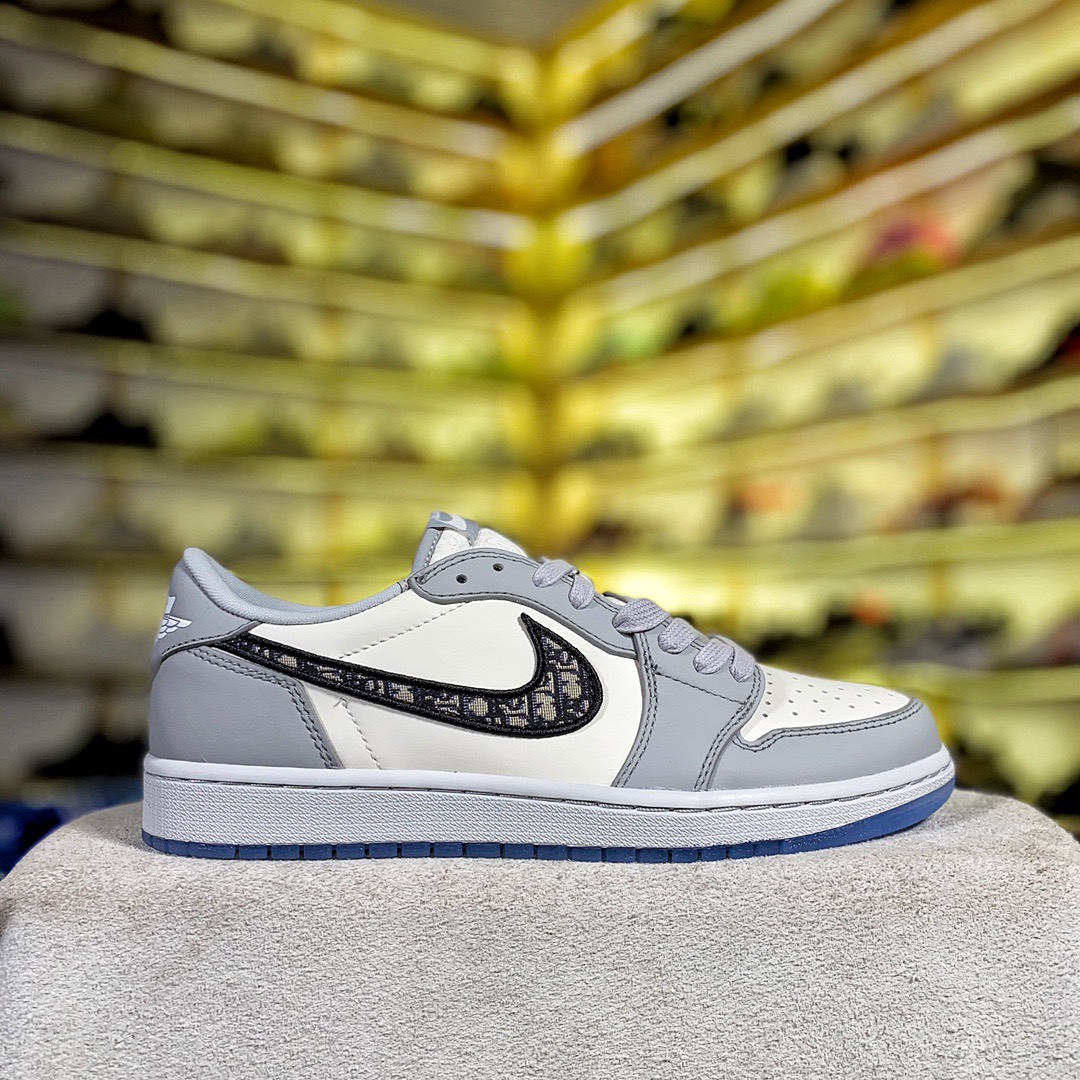 AIR JORDAN & DIOR Sneakers